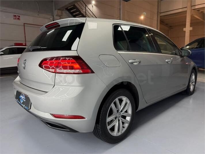 VOLKSWAGEN Golf Advance 1.6 TDI