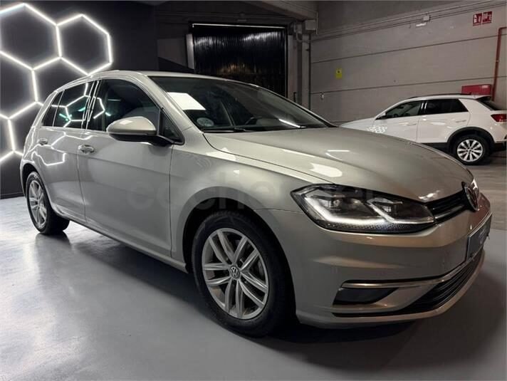 VOLKSWAGEN Golf Advance 1.6 TDI